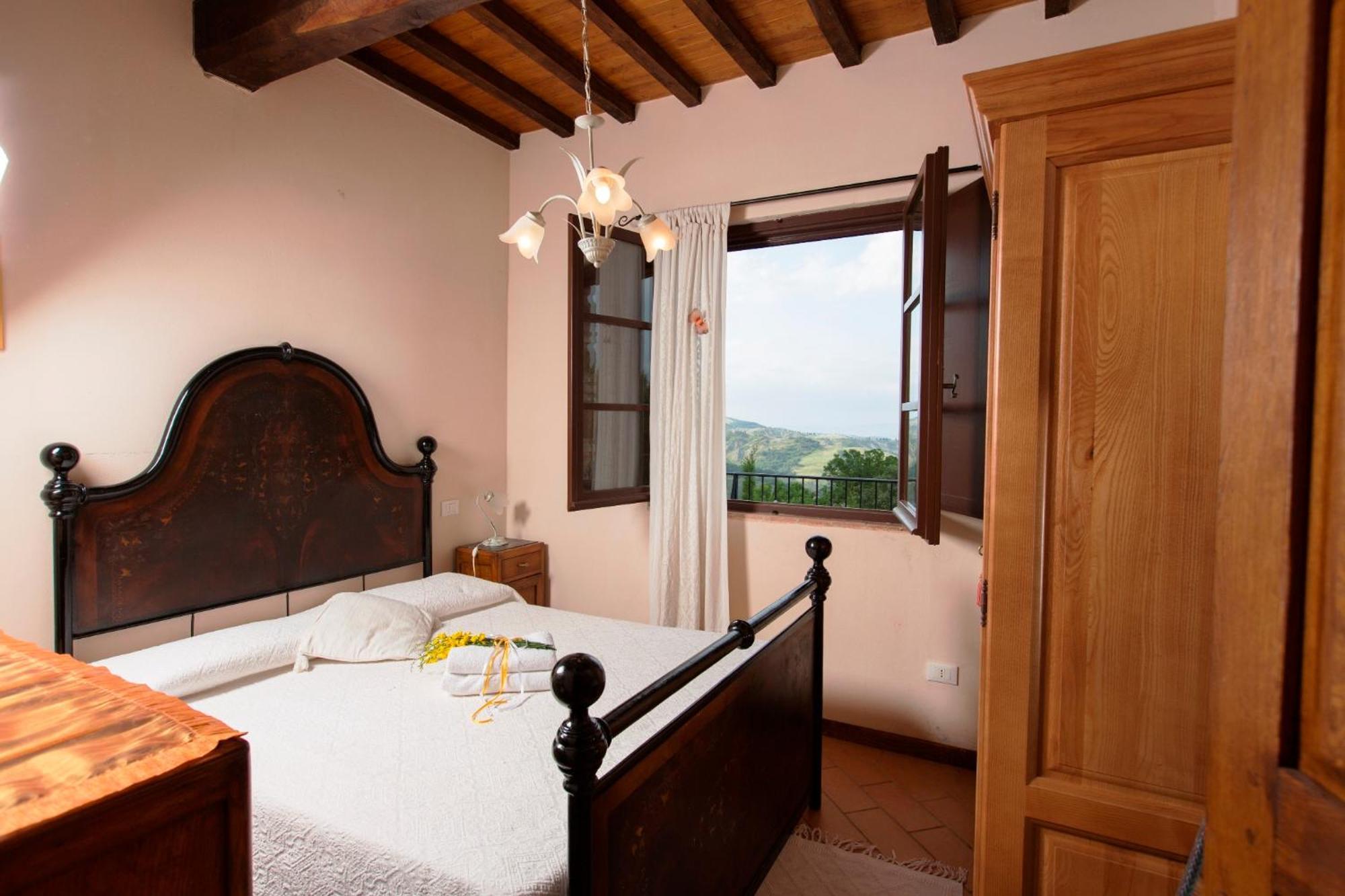 Agriturismo Selvella Radicofani Exterior photo